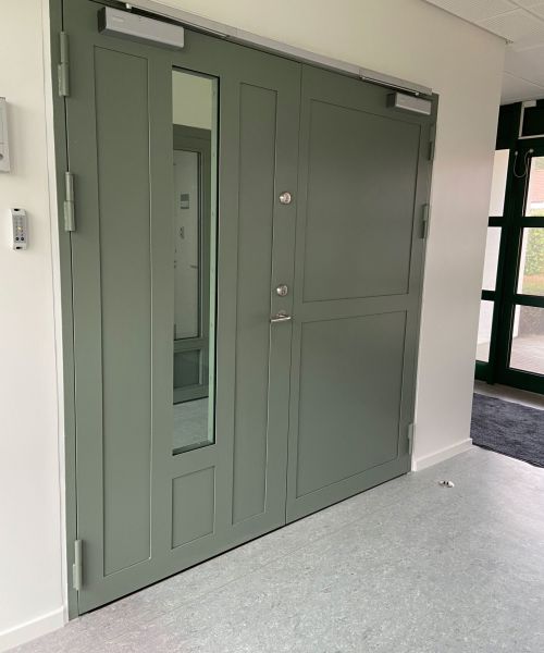 double profile door with top-secured lock for psychiatric hospital