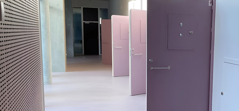 Sikkerhedsd&oslash;re p&aring; Sikringen